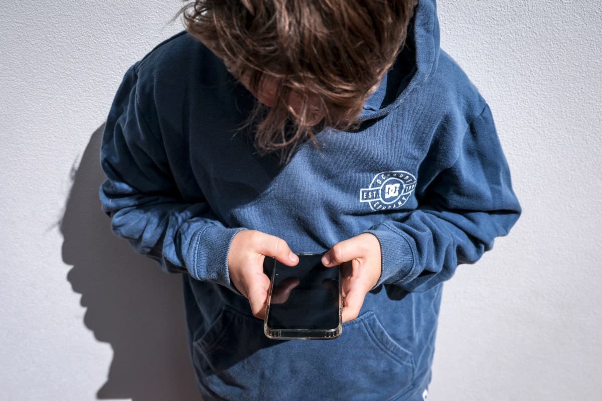 Global Social Media Bans for Kids: What Nashville Businesses Should Know