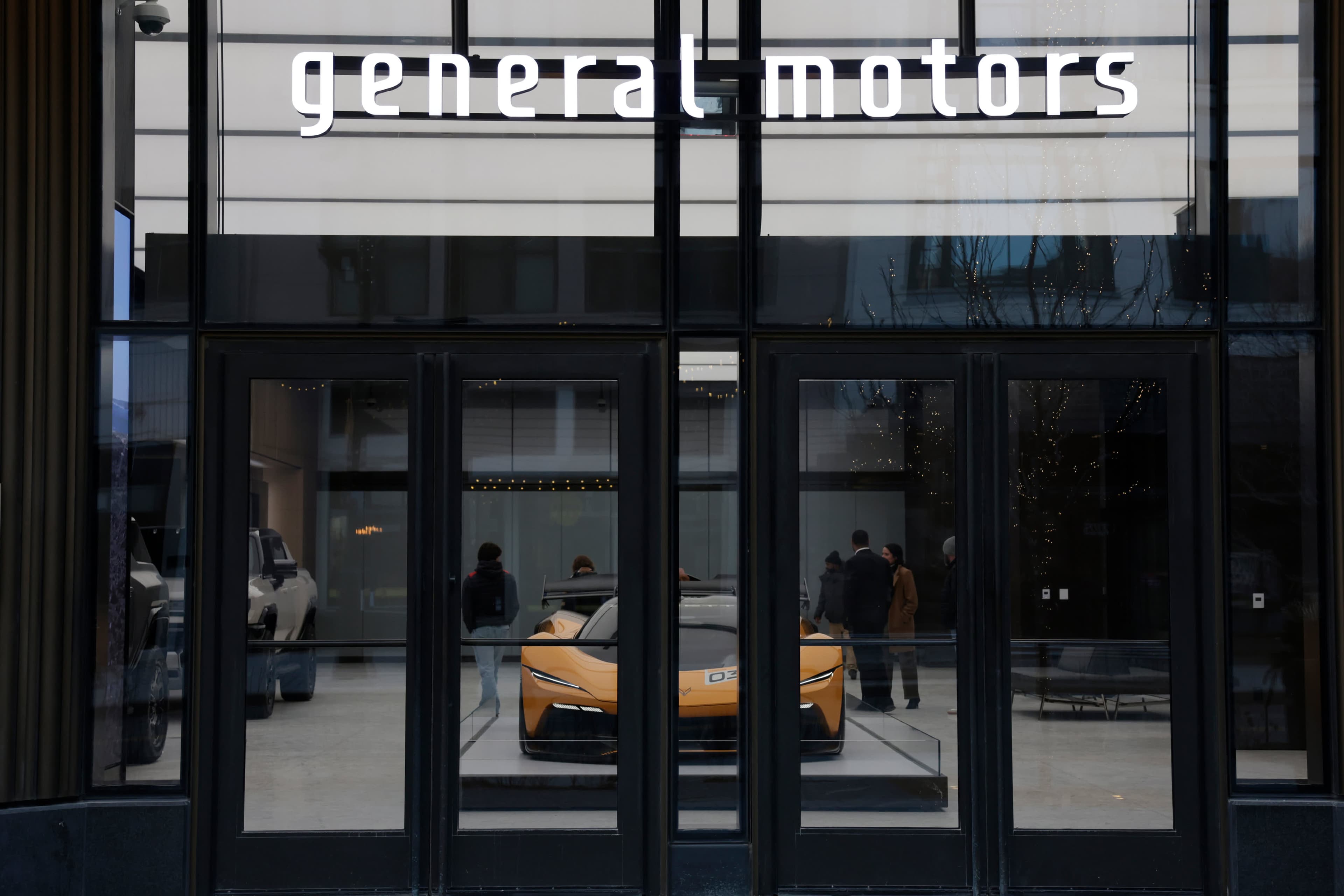 GM Cuts IT Staff as Auto Giant Streamlines Operations