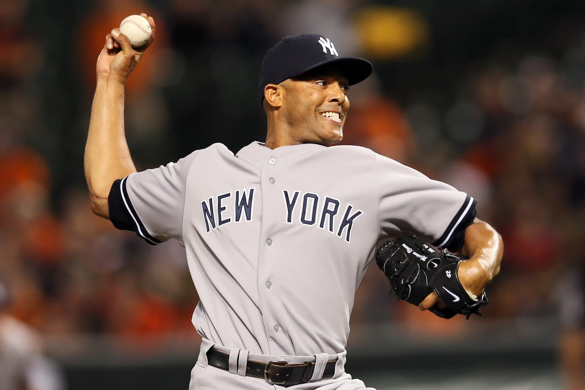 Rivera Backs MLB Salary Cap With Equity Caveat