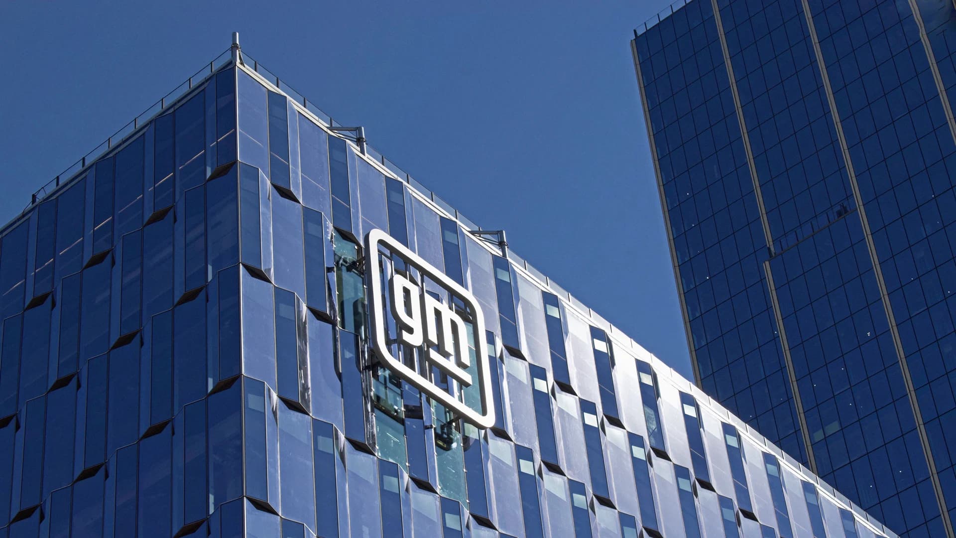 GM Layoffs Spotlight AI's Growing Role in Manufacturing