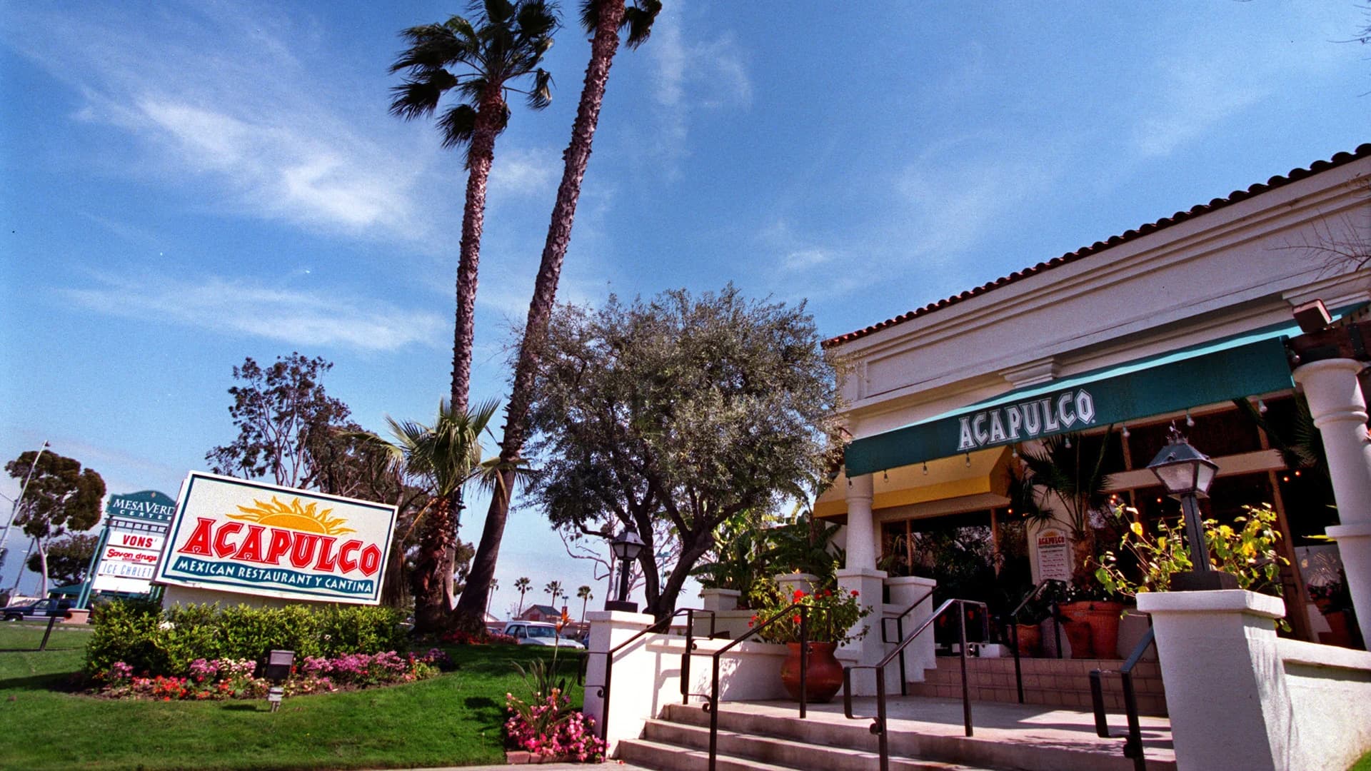 Restaurant Chain Closures: What Nashville Operators Can Learn