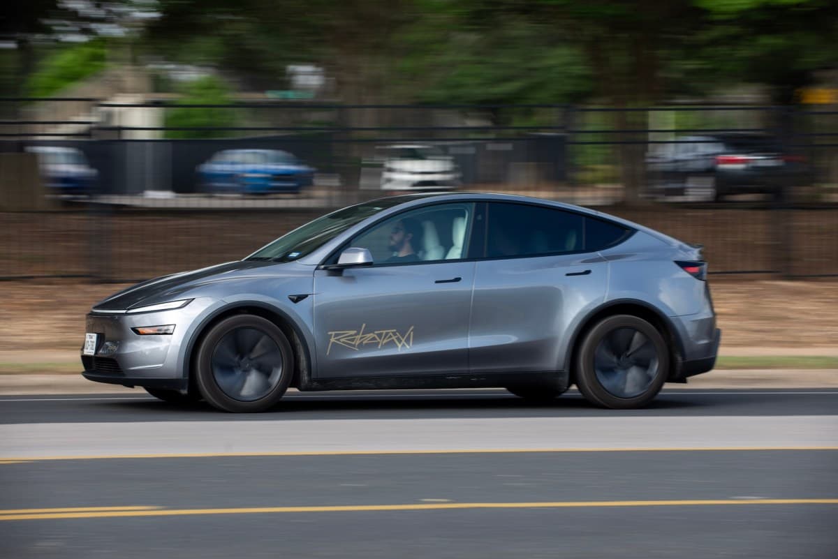 Tesla's Robotaxi Crashes Highlight Autonomous Vehicles' Road Ahead