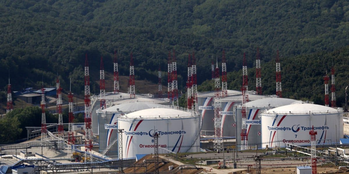 Ukraine's Long-Range Strikes Target Russian Oil Infrastructure