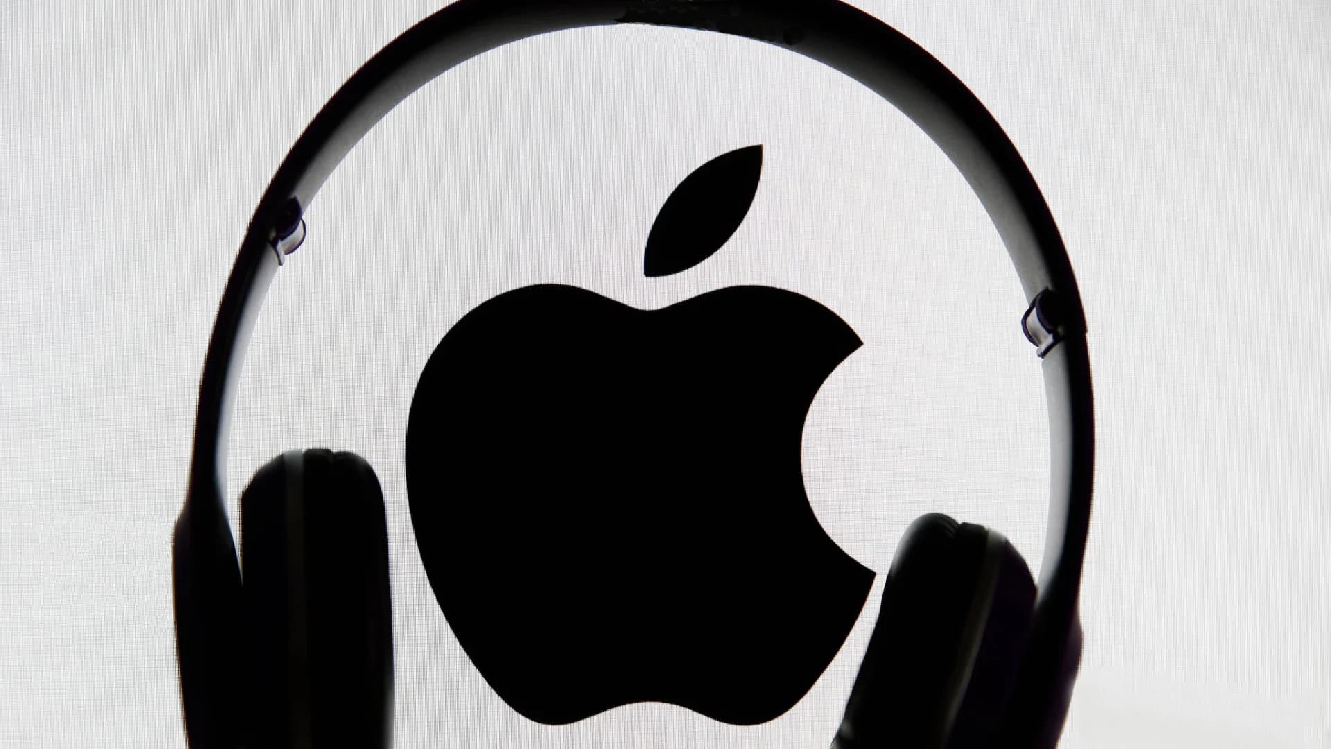 Apple's Mysterious Over-Ear Headphones Signal New Product Push