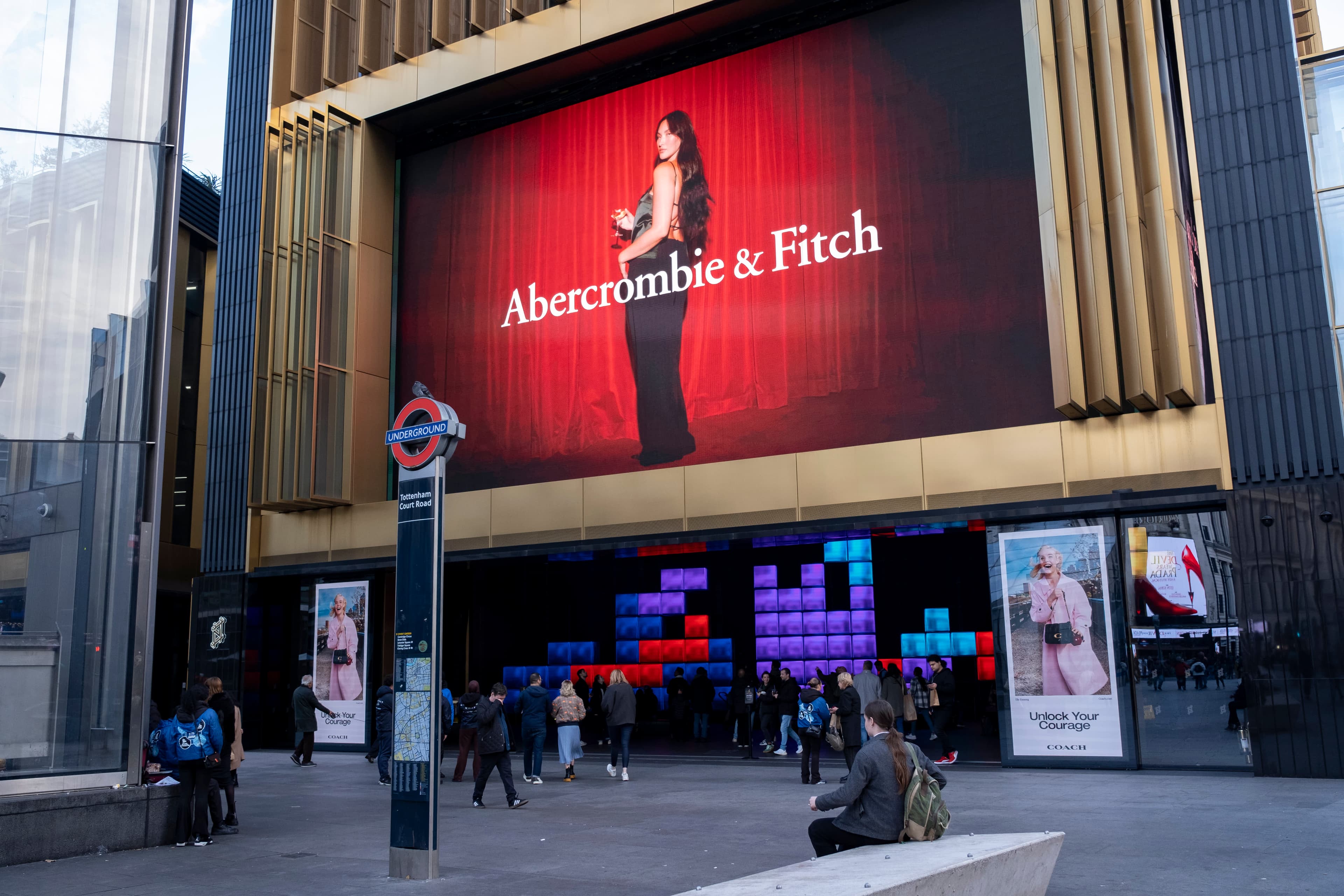 Abercrombie Stock Surges Despite Middle East Headwinds
