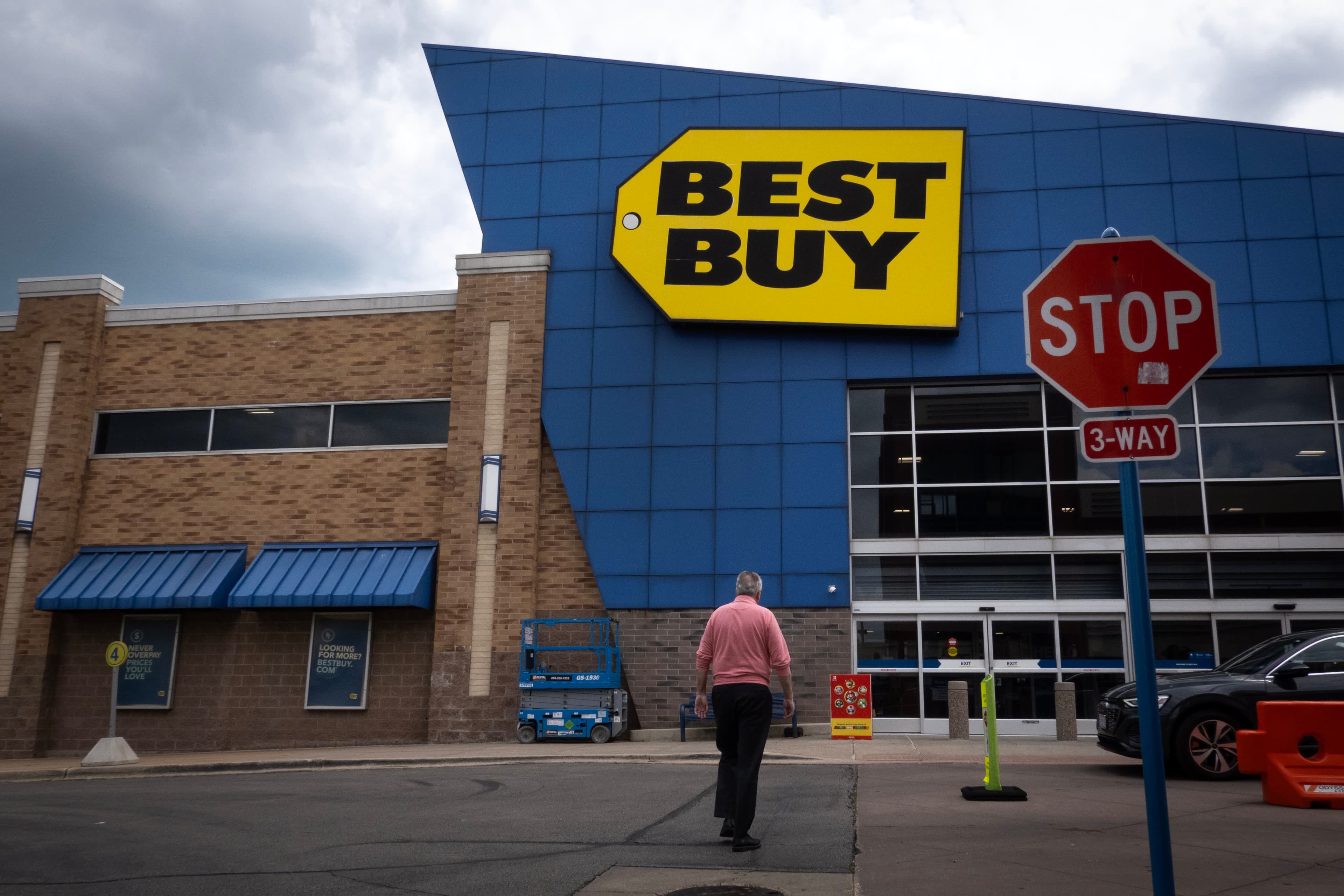 Best Buy Stock Surges 15% After Strong Earnings Report