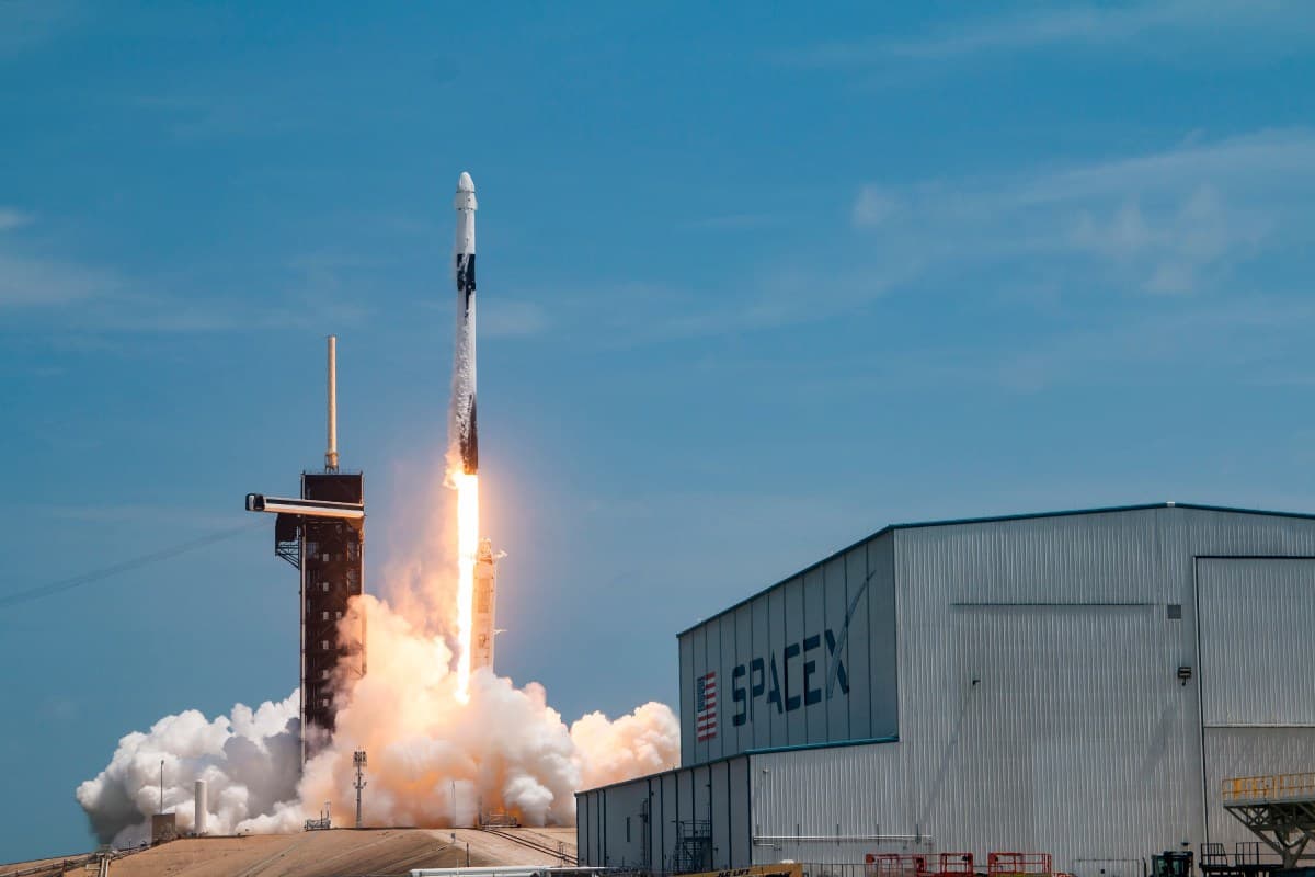 SpaceX Lands $6.45B in Space Force Contracts Before IPO
