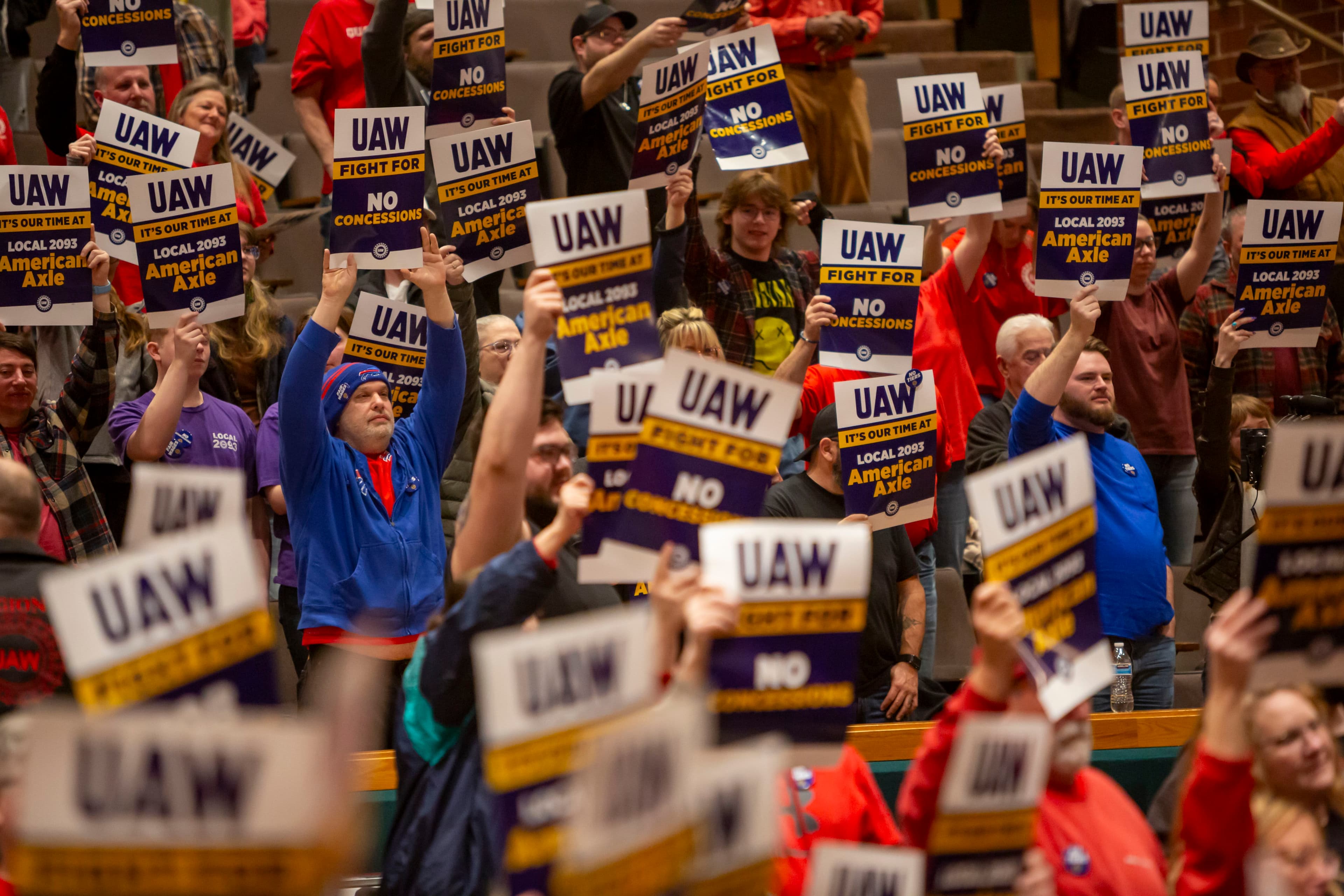 UAW Strike at GM Supplier Disrupts Truck Production Chain
