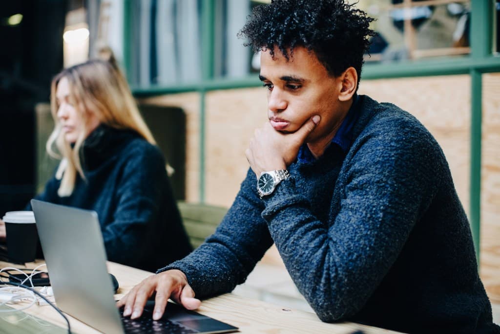 Job Hugging: Why Nashville Leaders Must Address This Costly Workplace Trend