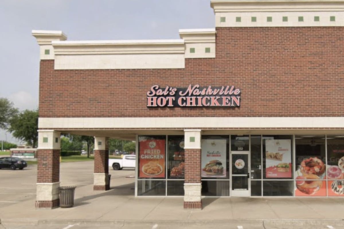 Sal's Nashville Hot Chicken Brings Dallas Chain to Braeburn