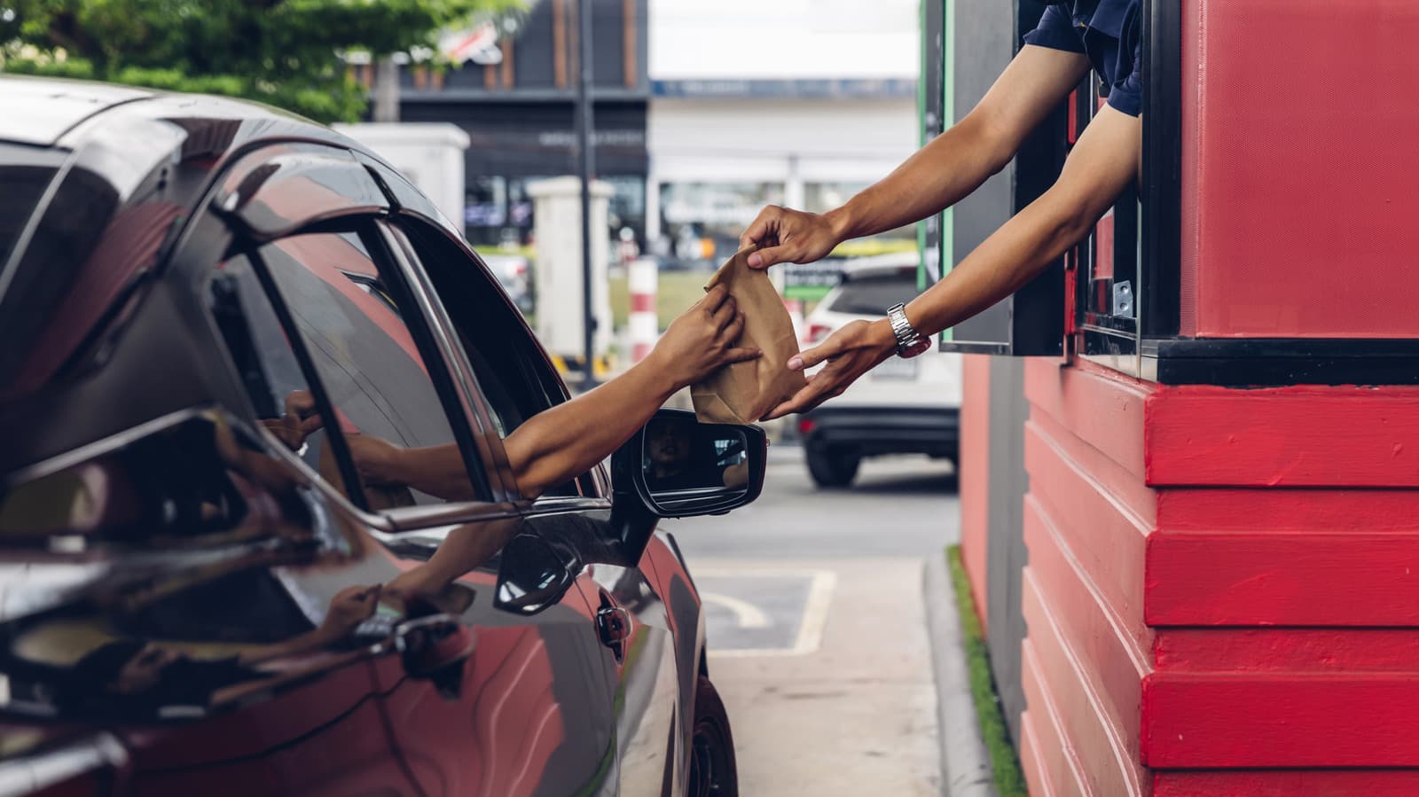 Which Fast Food Chains Lead in Customer Service?