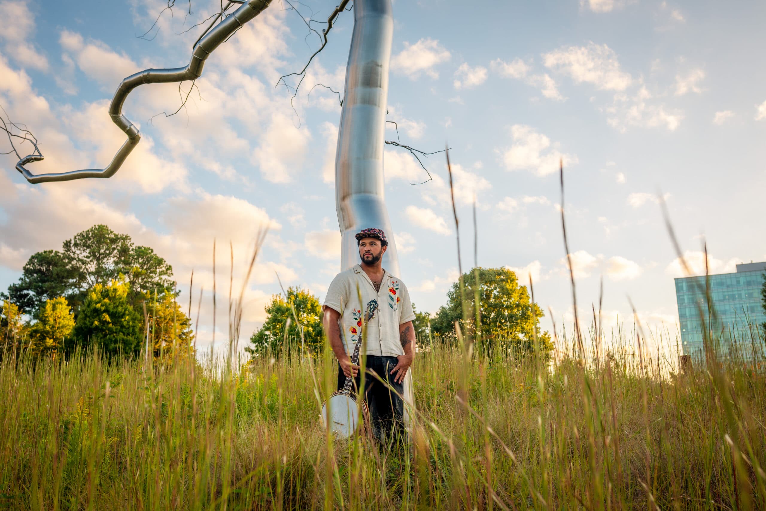 Nashville Virtuoso Tray Wellington Bridges Banjo, Hip-Hop in New Album