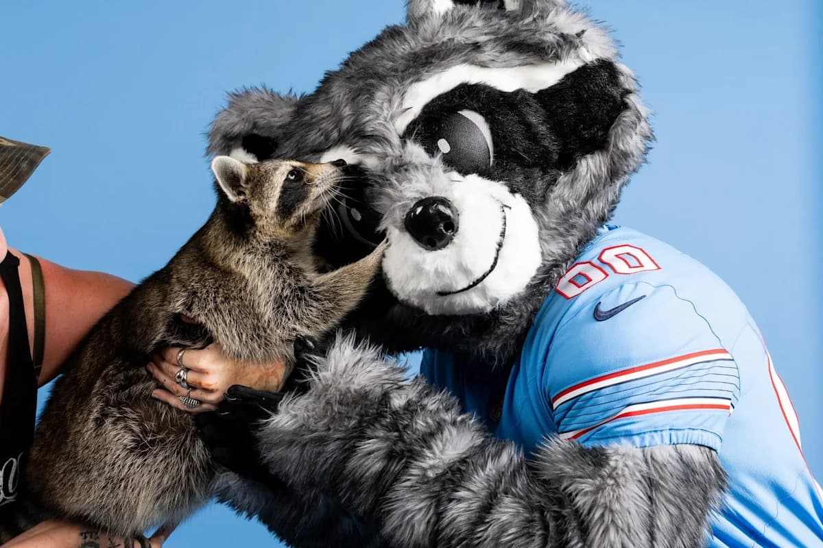 Titans Mascot Partners with Local Wildlife Sanctuary