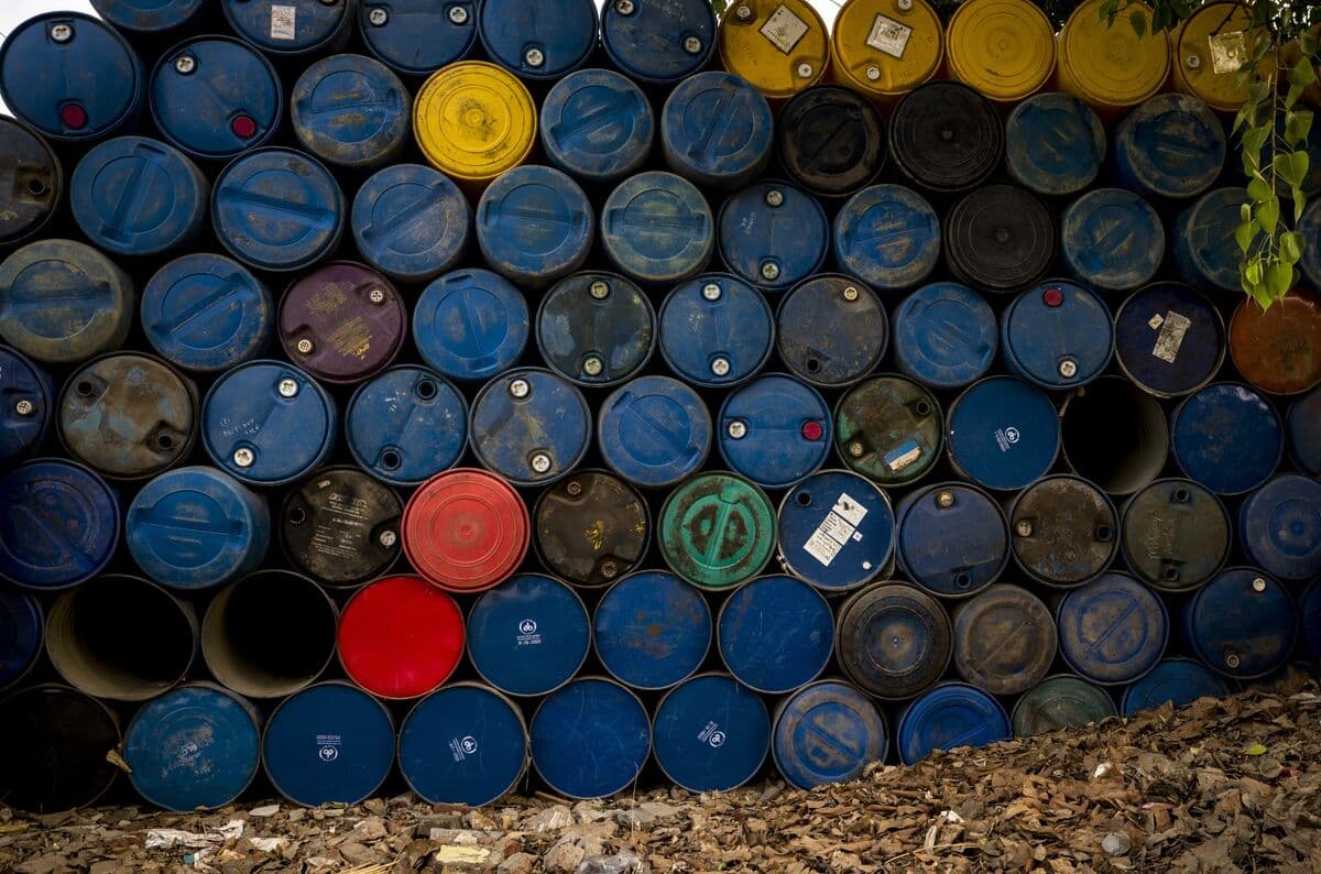 US Sanctions Restrict Iranian Oil Available to Chinese Refiners