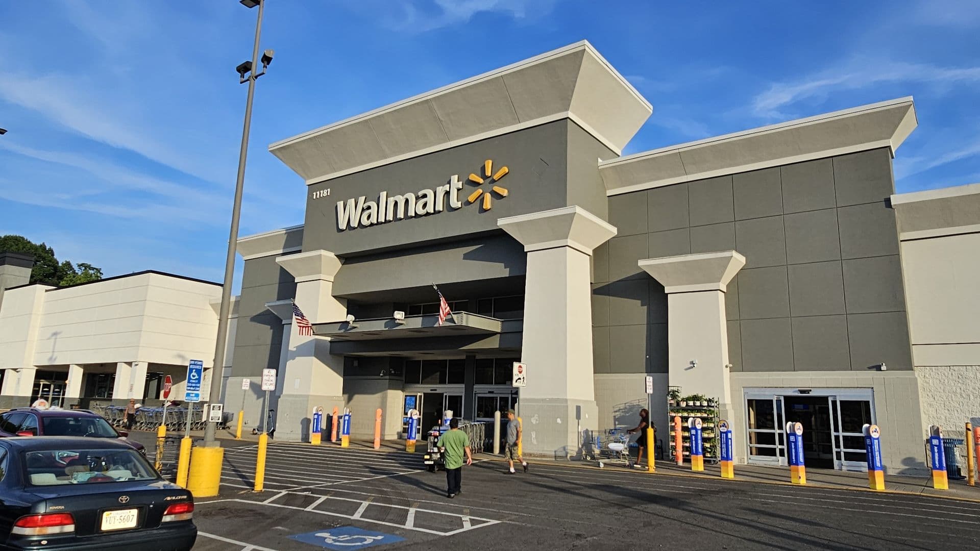 Walmart E-Commerce Sales Surge 24% on Fast Delivery Push