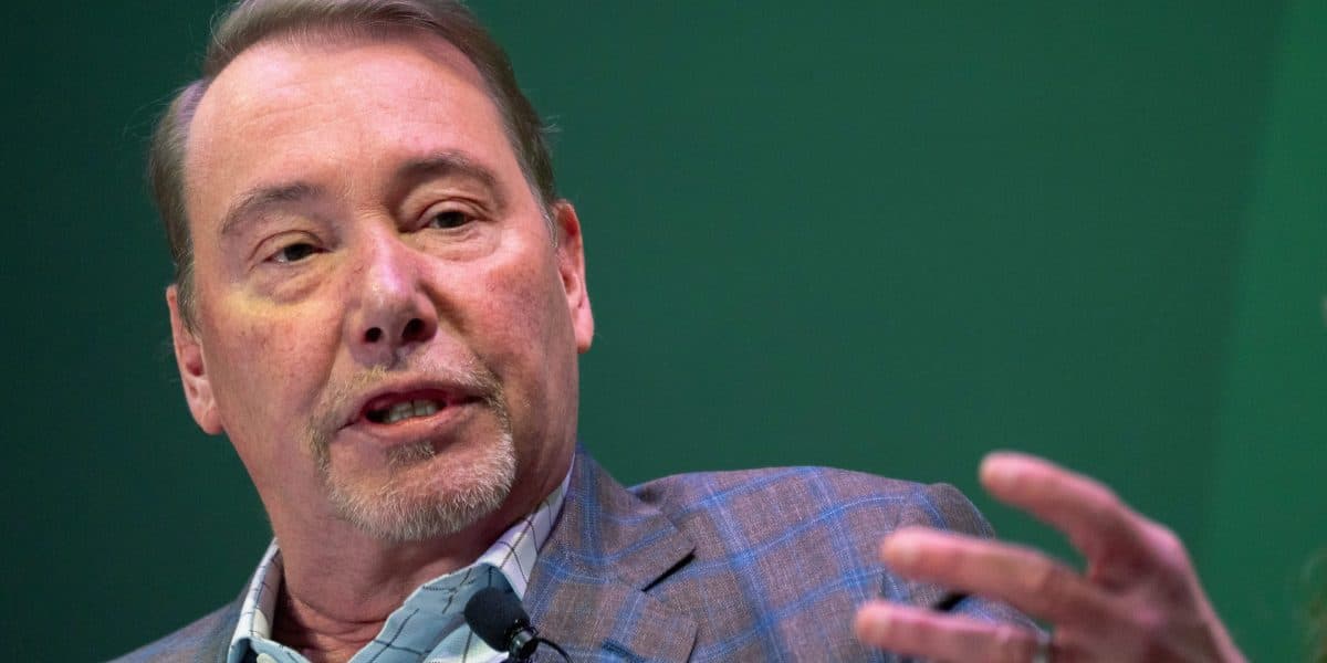 Fed Rate Cuts 'Not Possible,' Says Top Strategist