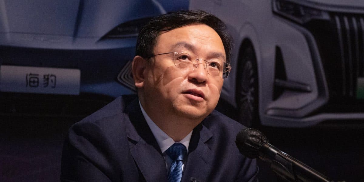 Chinese EV Makers Gain Ground as Western Automakers Fall Behind