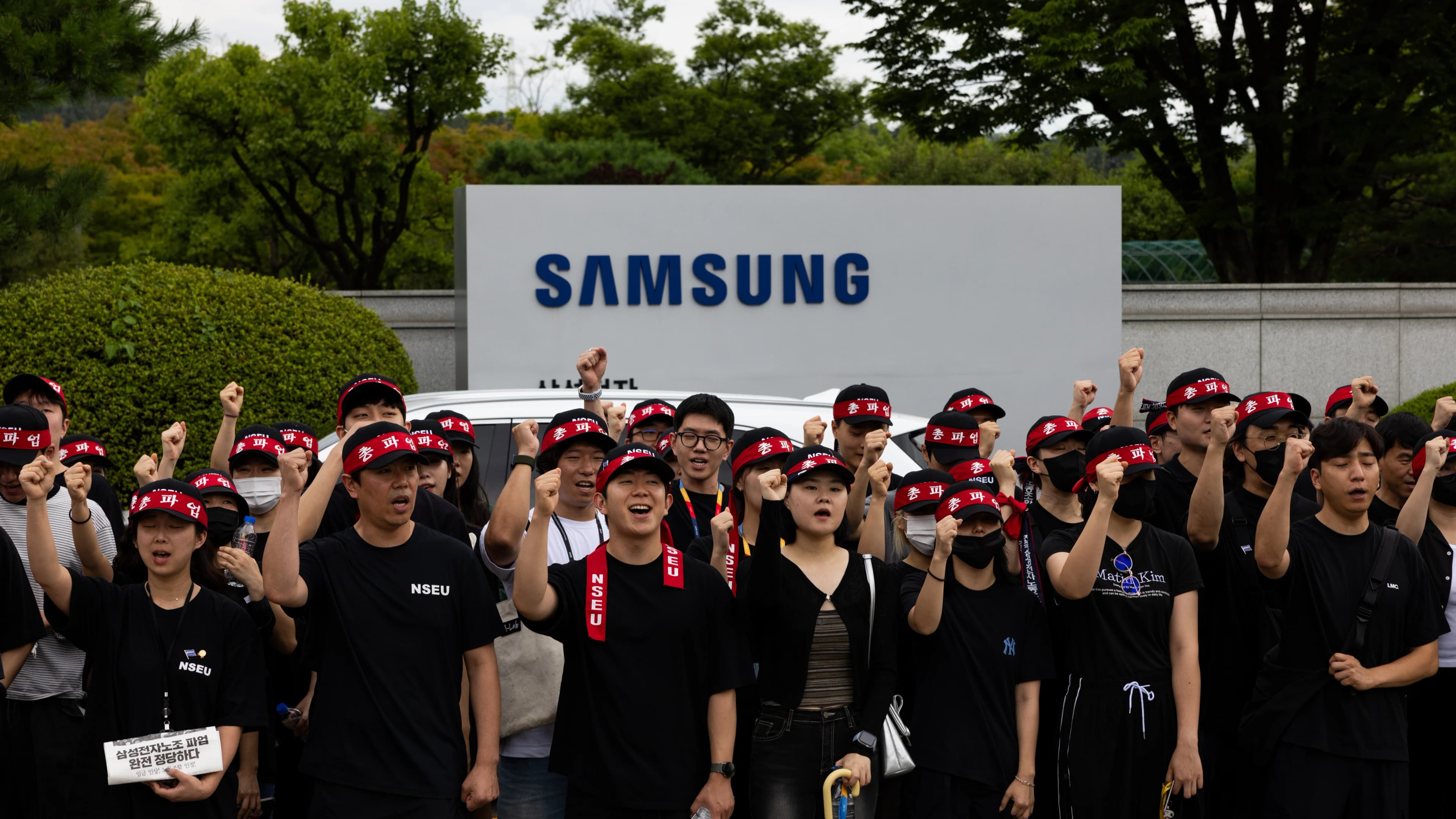 Samsung Labor Dispute Threatens Global AI Chip Supply Chain