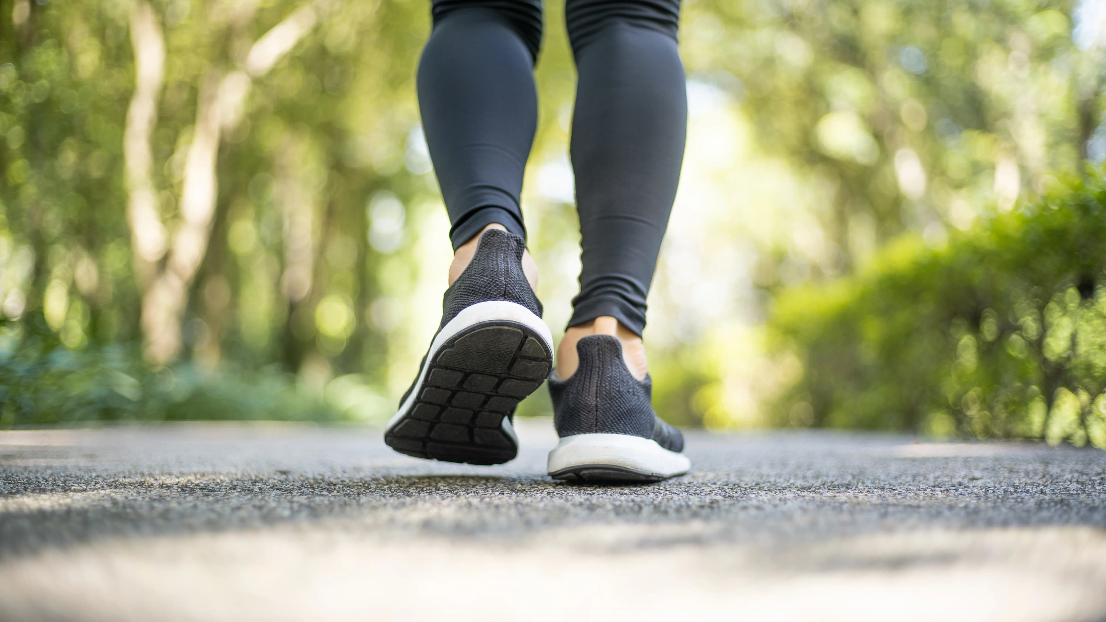 Daily 15-Minute Walk Delivers Major Health Gains for Sedentary Workers
