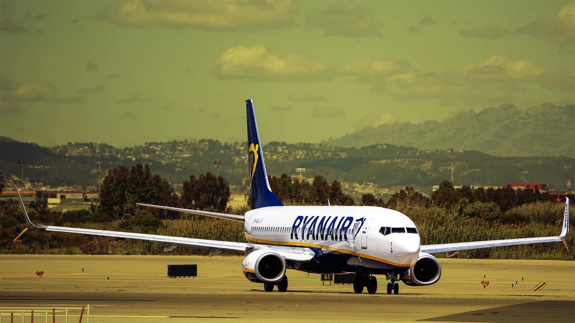 Airline Industry Faces Shake-Up as Budget Carriers Gain Edge