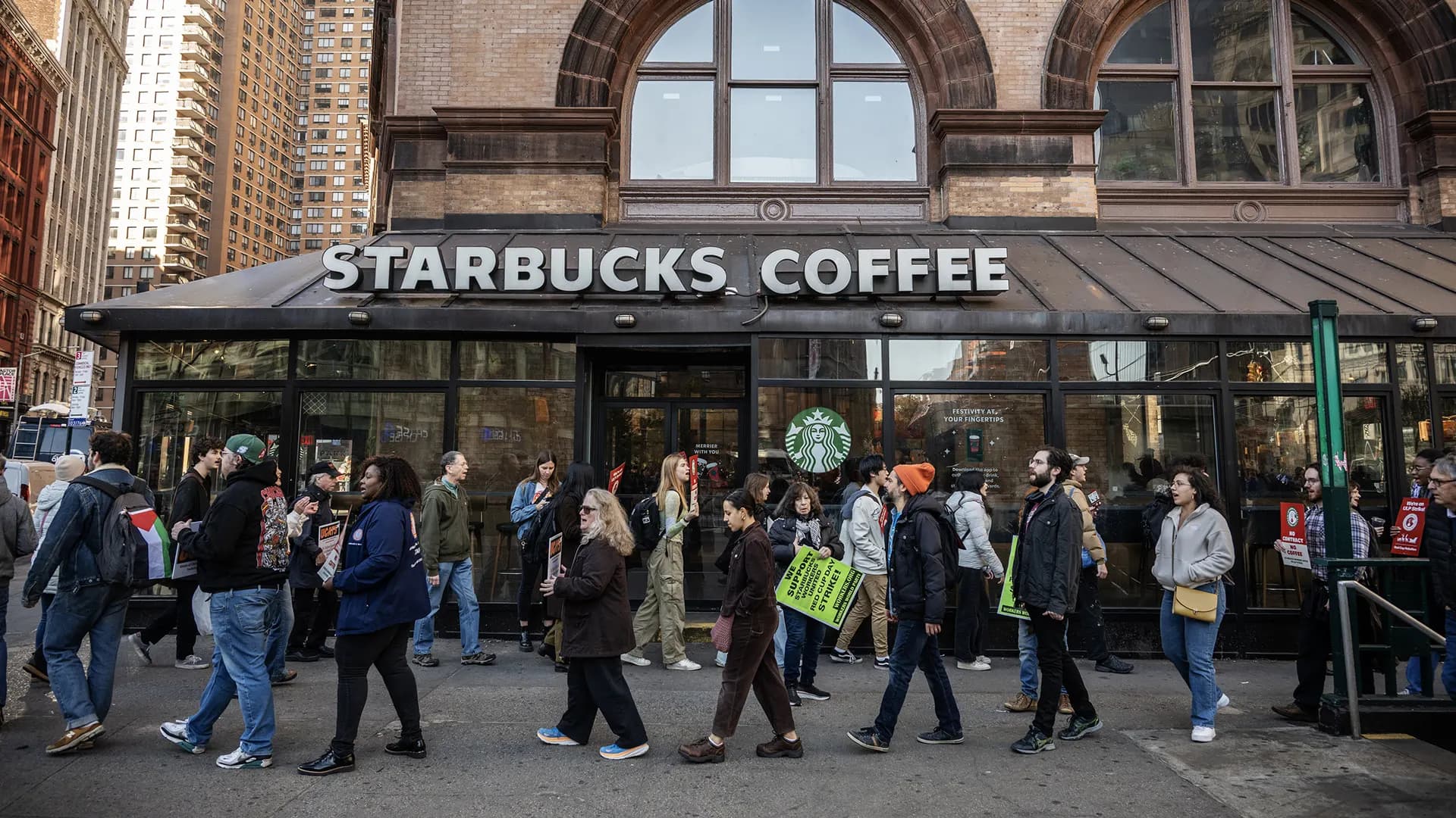 UN Scrutinizes Starbucks Labor Practices in Union Dispute