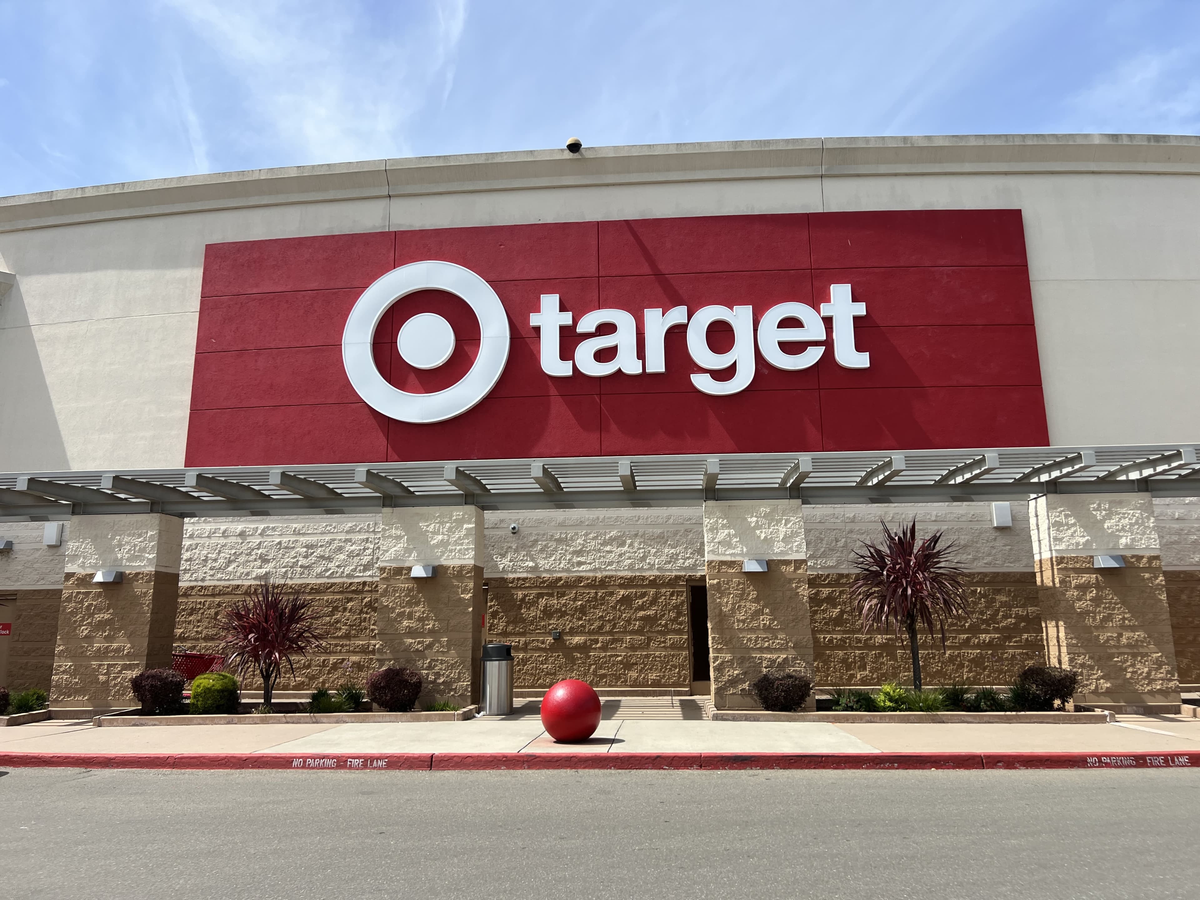 Target's Earnings Report Signals Consumer Spending Trends for SE