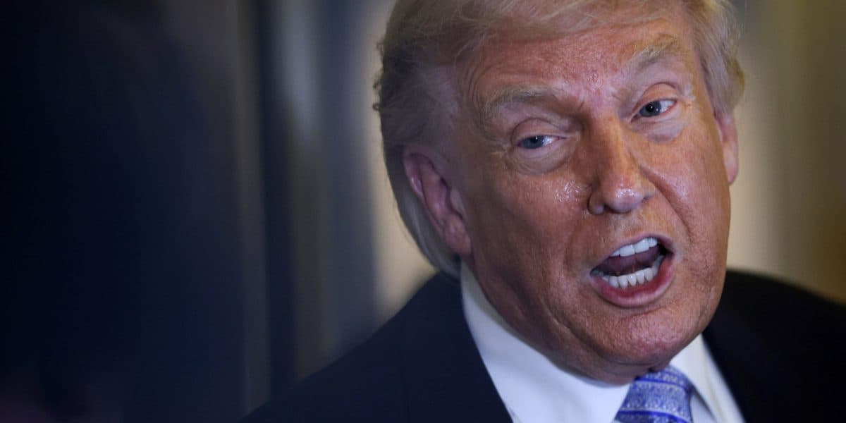 Presidential Portfolio Moves: What Conflicting Messages Mean for Investors