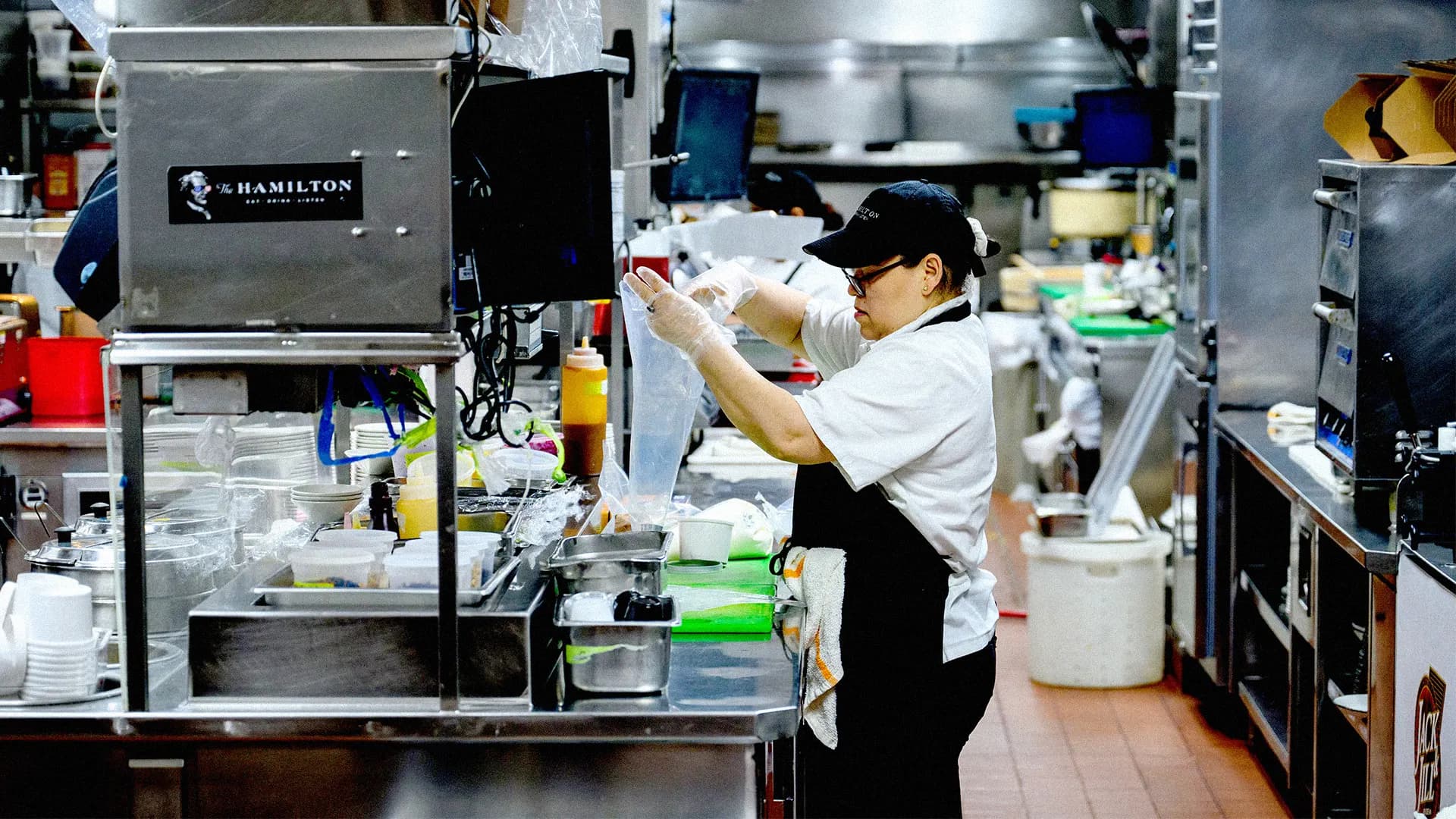 Restaurant Workers Face Growing Financial Crisis, Study Warns