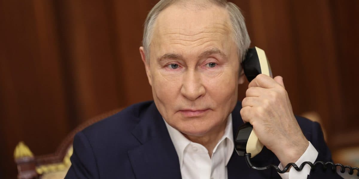 Russian Espionage Targets Western Tech as Sanctions Squeeze Putin's Economy