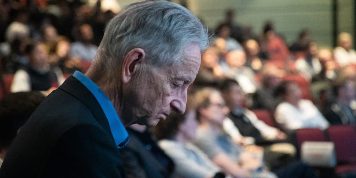 AI Pioneer Warns of Existential Risks as Technology Races Forward
