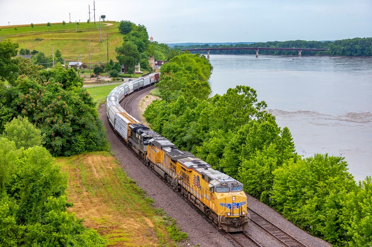 Rail Merger Advances: STB Green-Lights UP-NS Review Process