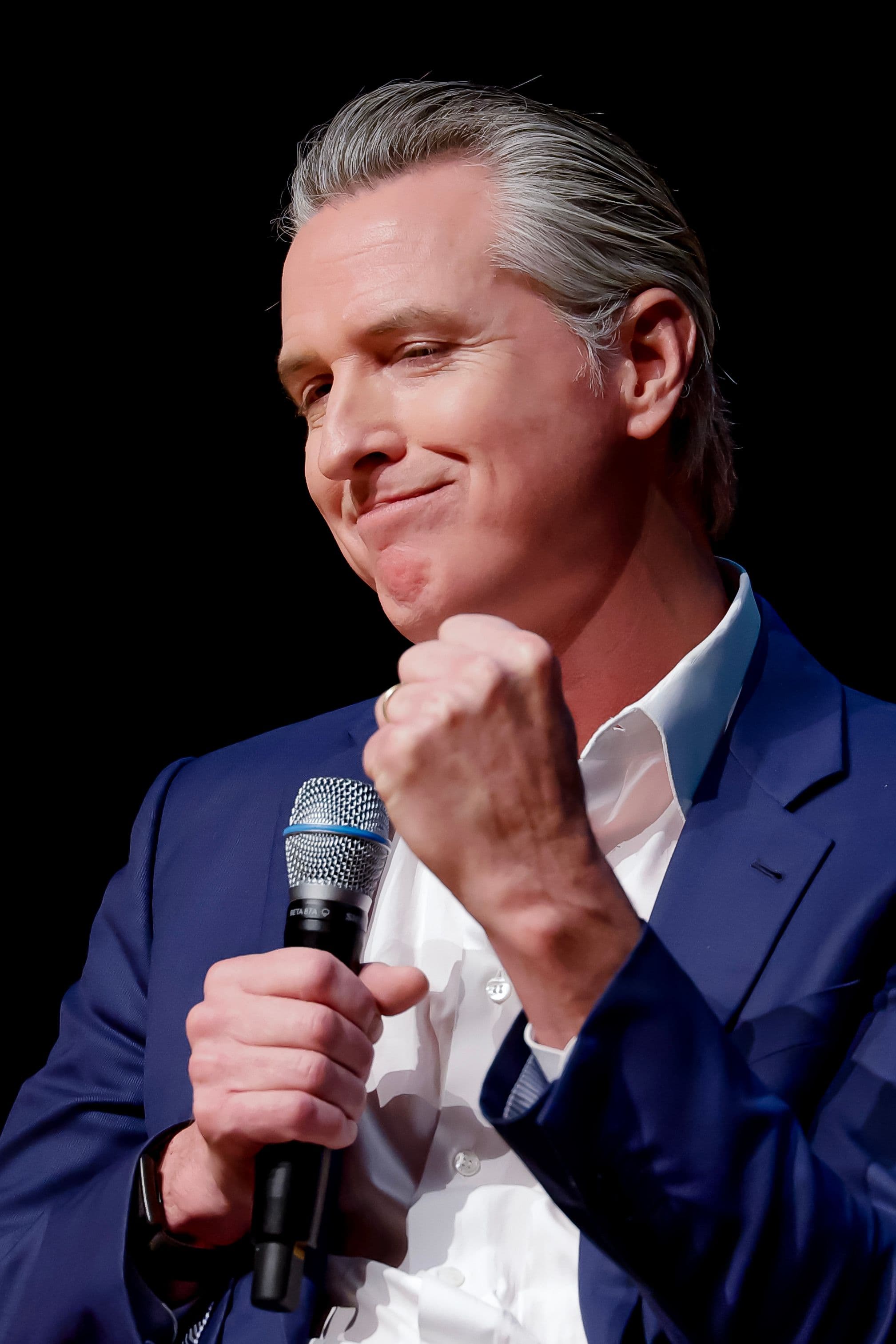 High-Profile Politicians' National Travel Signals Shift in Campaign Strategy
