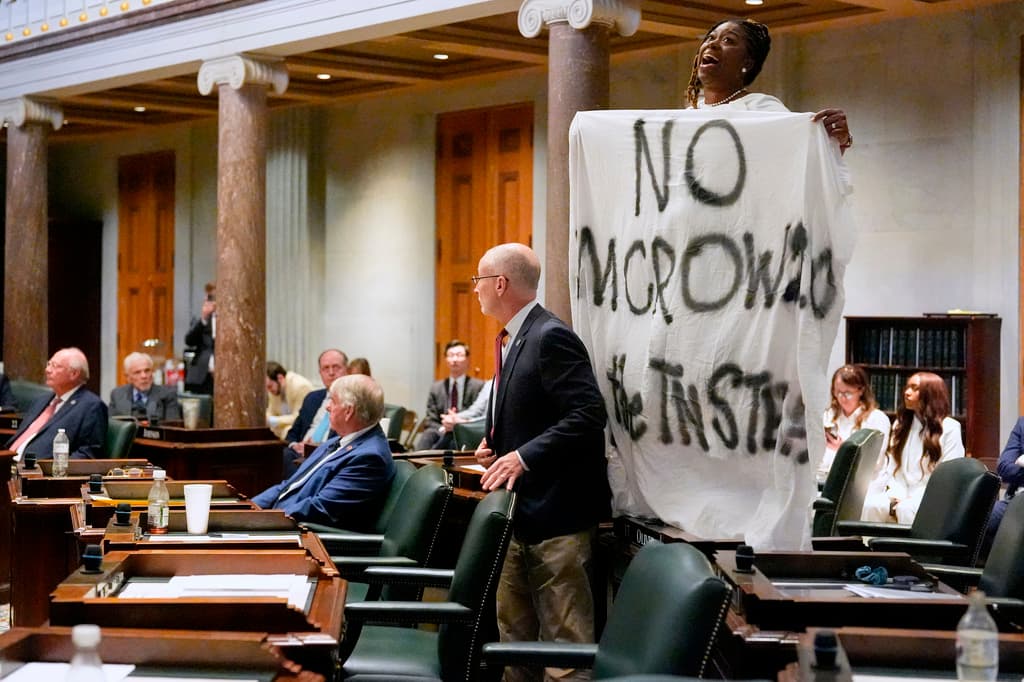 Tennessee Senator Challenges GOP Sanctions Over Redistricting Protest