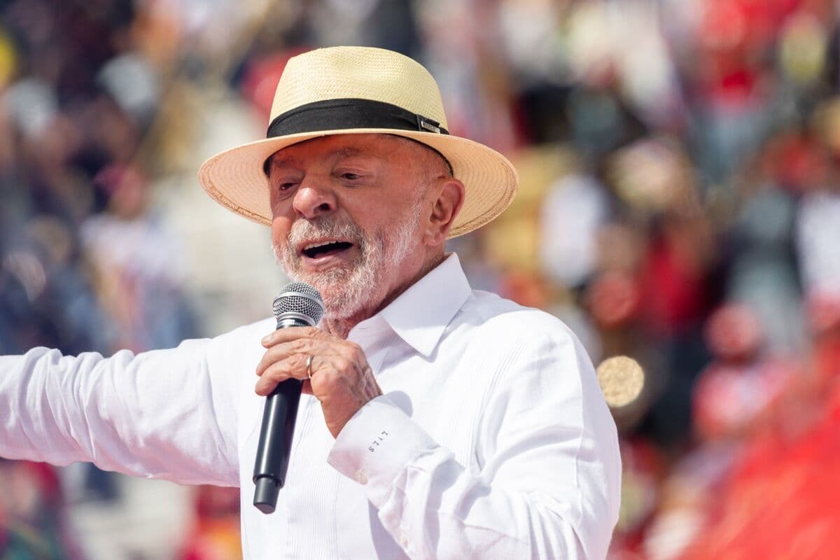 Lula Maintains Edge Over Bolsonaro in Brazilian Presidential Race